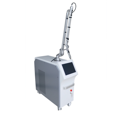 2000W Q-Switched-Tattoo-Entfernung Lasermaschine mit 7 Gelenk-Gelenk Arm