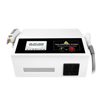 Leistungsstarkes 8ns Pulse Q Switched ND Yag Laser System für Hautwiederherstellung und Tattooentfernung