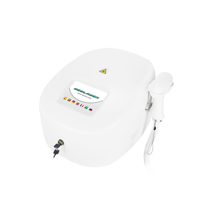 Klinische Laser-System-Maschinen-Schreibtisch-Art 600W der Dioden-808nm für das Haar-Entfernen